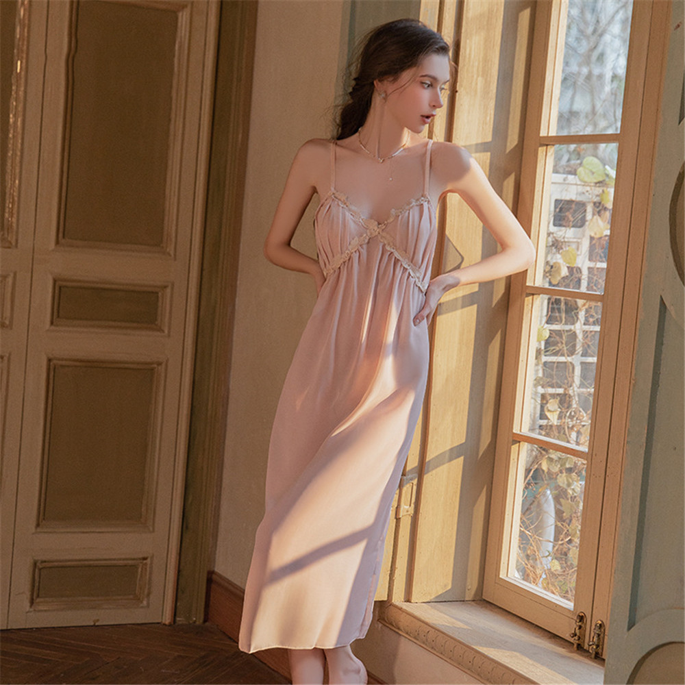 Элегантный французский комплек – обзор и цена Robe Silk Women